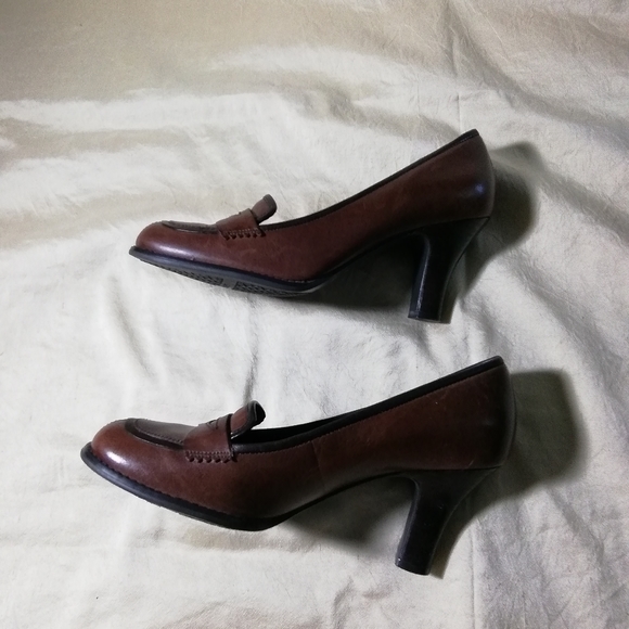 Naturalizer brown healed loafers size 7.5 - Picture 4 of 8
